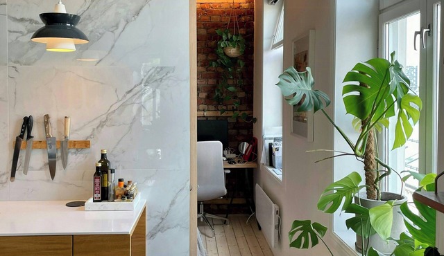 Light apartment with rooftop views in Tøyen