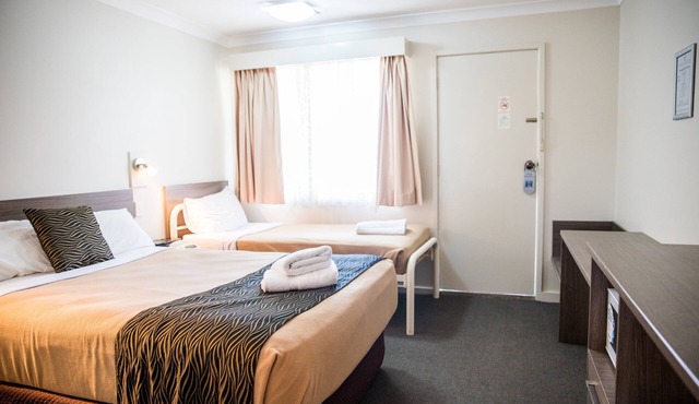 Lilac City Motor Inn Standard Twin Room 6