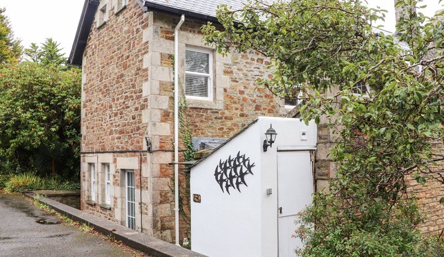LITTLE POLGRAY, romantic, with a garden in St Austell