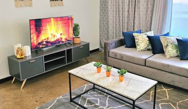 Located next to Johannesburg bus station,share amenities such as pool, gym