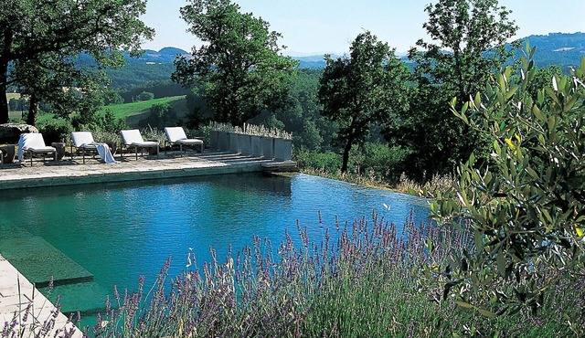 Located on a wine producing estate, this magnificent property has a 360 degree view on the surro.