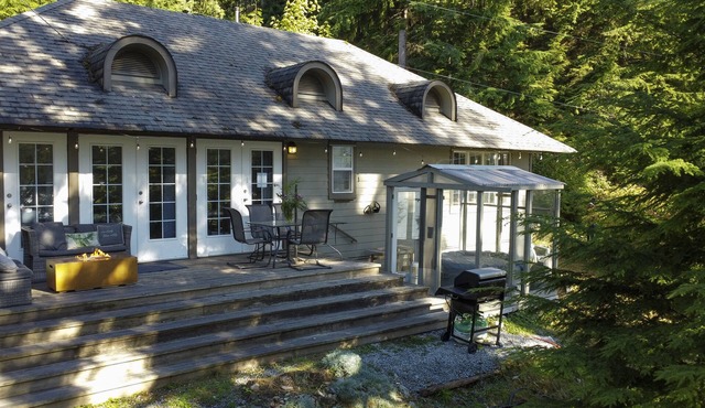 Lodge C2 |Hot tub & Sauna |Cape Carraholly Retreat