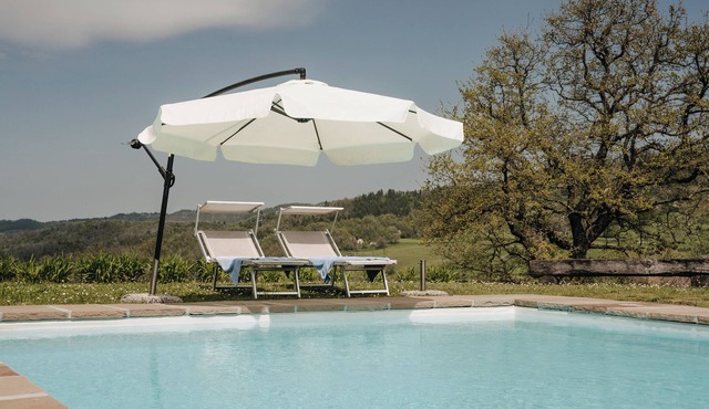 LODOLE COUNTRY HOUSE