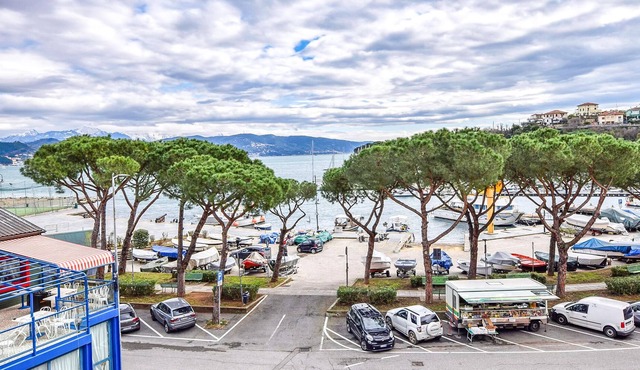 Look forward to an unforgettable time in this comfortable vacation apartment by the sea!