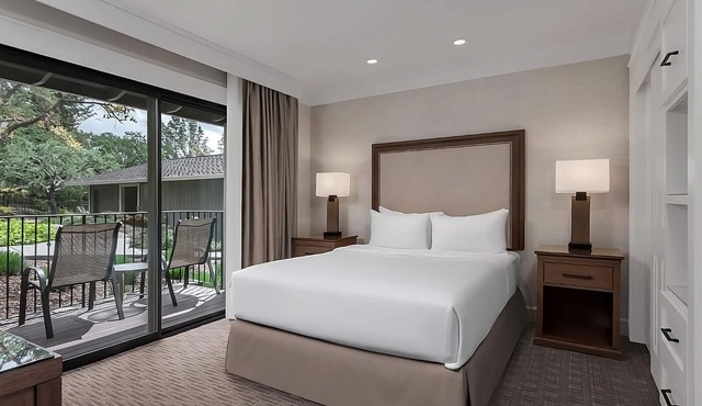 Look No Further! 3 Convenient Suites w/Free Parking, Private Kitchen, Pool!