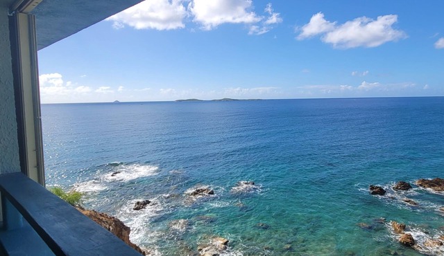 Lovely 2 Bedroom Condo with pool and amazing views