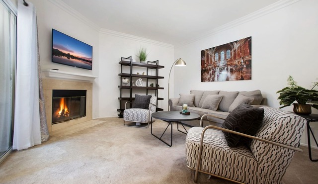 Lovely 2-bedroom Shadow Ridge townhouse
