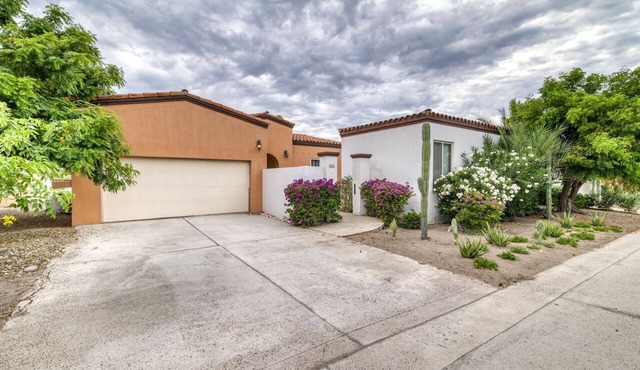 Lovely 3-bedroom and 3-bathroom Villa located in Paraiso del Mar