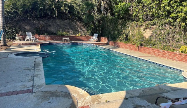 Lovely 4bedroom Thousand Oaks private house w/Gorgeous Pool/Hot Tub Come Relax
