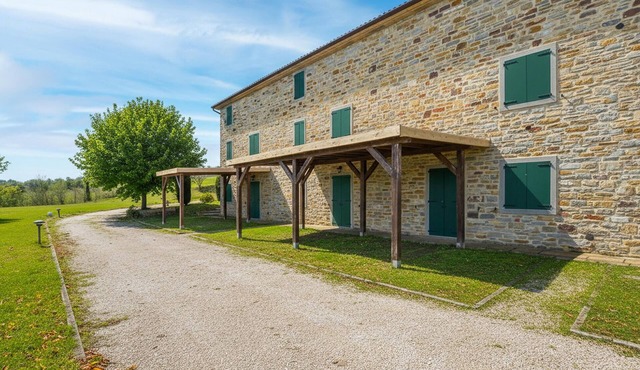 Lovely apartment in Loiano with WiFi