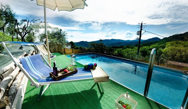 Lovely apartment in villa with internet, pool, A/C, TV, terrace, panoramic view, close to Lucca