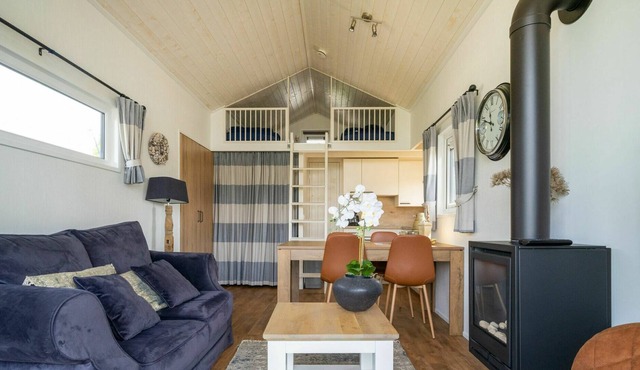Lovely apartment in villa for 4 people with WIFI, TV, terrace and parking