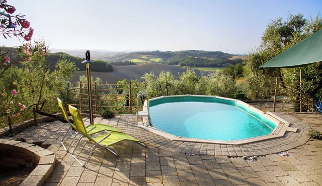 Lovely Barn with Private Poolnear San Gimignano, between Florence and Siena.