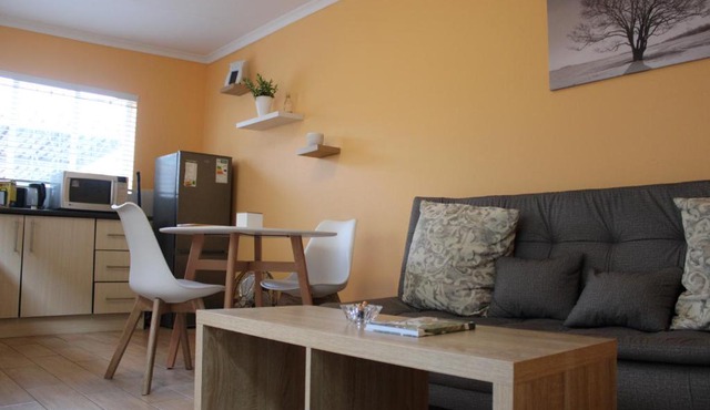Lovely Linden Cottage with Solar Inverter