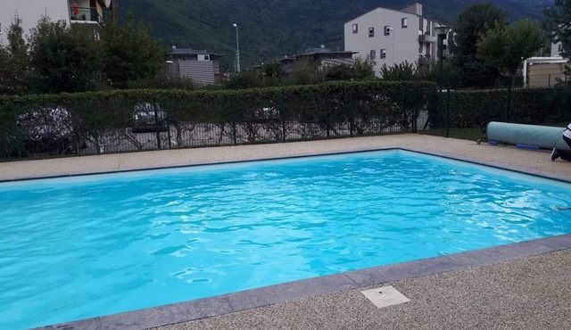 Lovely T2 garden apartment with sheltered terrace swimming pool (summer) Fibre