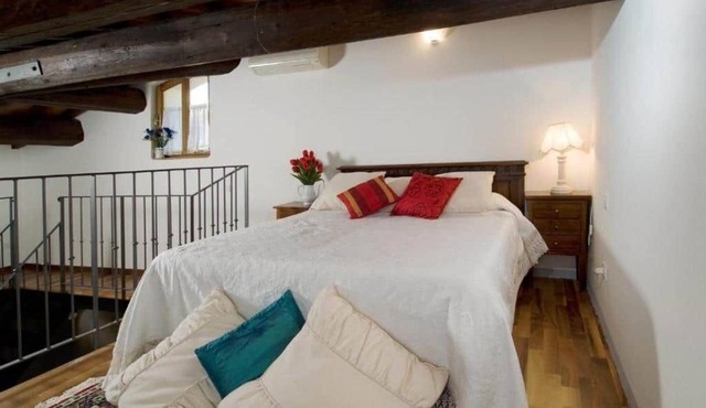Lovely two-story apartment in the historic center