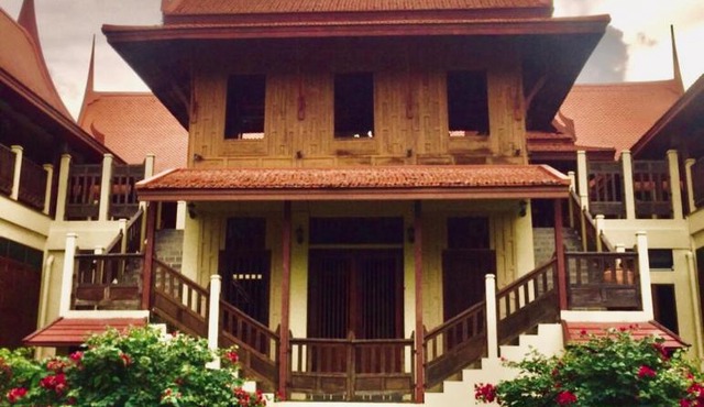 Luang Chumni Village