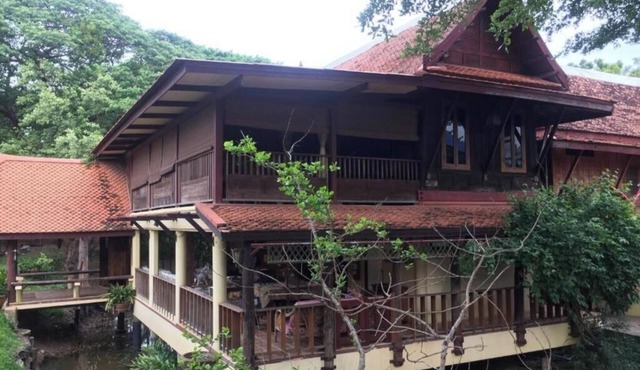 Luang Chumni Village