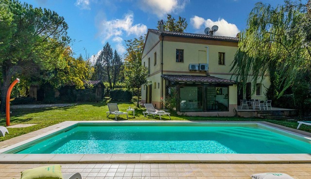 Luce tra i Faggi 8 by Marche Holiday Villas