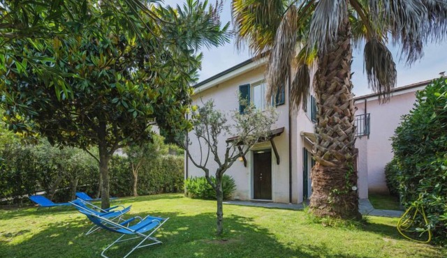 Lucerna Due by Interhome
