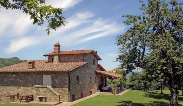 Lucolena by Interhome