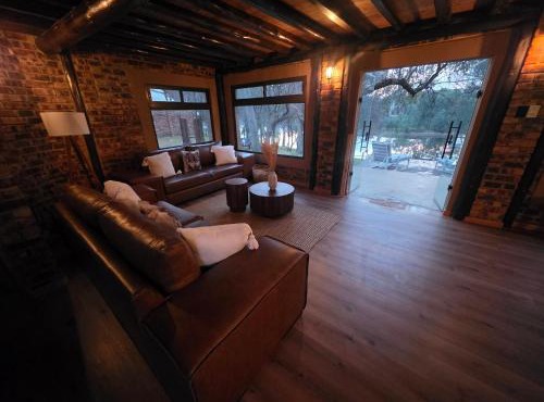 Lux Fur Cabin