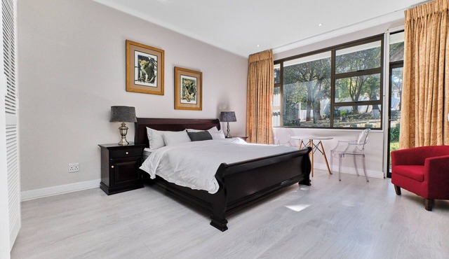 Luxe Group Retreat with 6 Ensuite Rooms