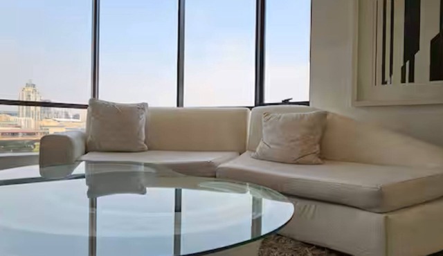 Luxe Paradise in the heart of Sandton, fast Wi-Fi
