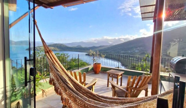 Luxurious 4-bedroom villa with AC, WiFi in superb Paraty - RJ