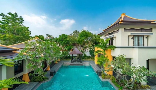Luxurious and romantic 5 bedrooms private pool Villa