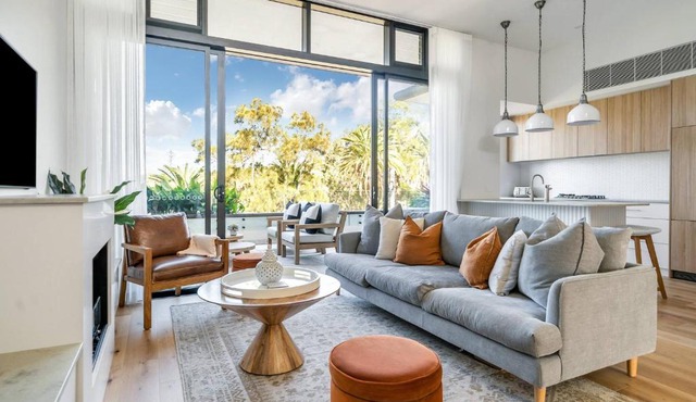 Luxurious Penthouse - Park, Golf Course, Ocean views