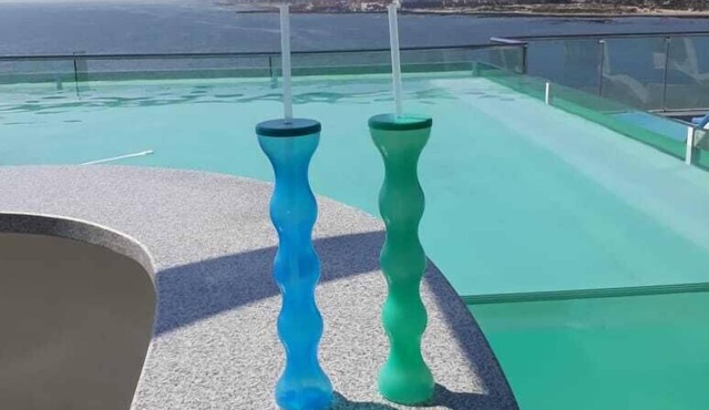 LUXURIOUS SELF CATERING PENTHOUSE - ENTIRE TOP FLOOR WITH SEA VIEW