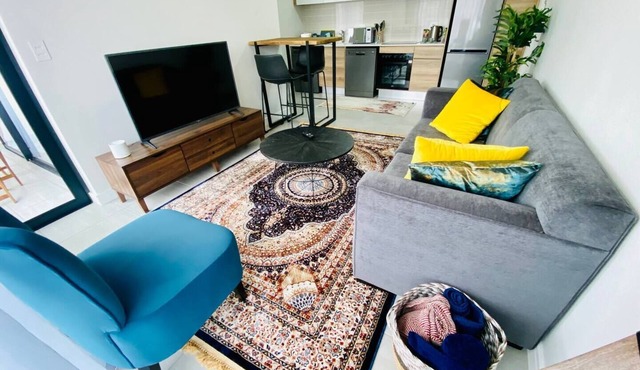 Luxury 1 Bed in Waterfall with Back-Up Power