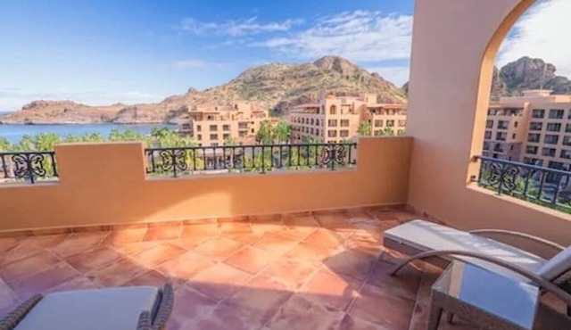 Luxury 1BR Penthouse Escape with Ocean, Mountain, & Golf Course Views