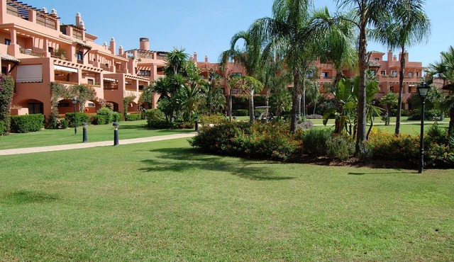 Luxury 2 Bed Apt. In Hacienda Del Sol, Near Pto Banus, Marbella, Costa Del Sol