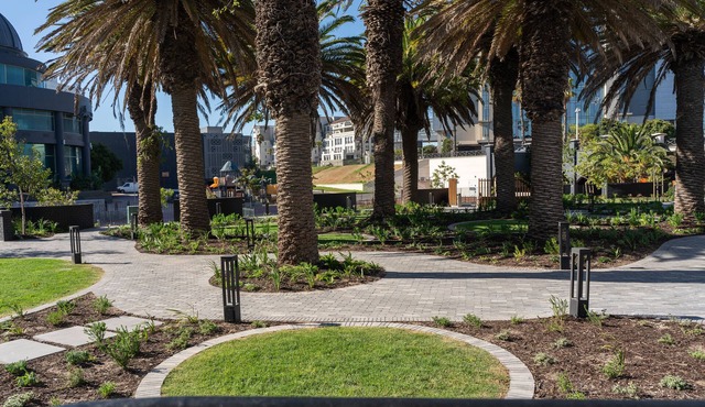 Luxury 2 bedroom apartment, in the heart of century city.