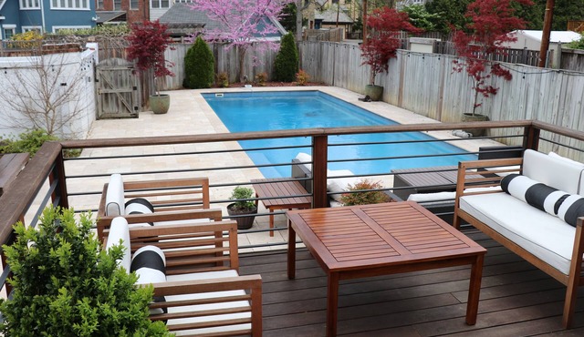 Luxury 4 BR Private Home in Crestwood NW w/40' Heated Pool