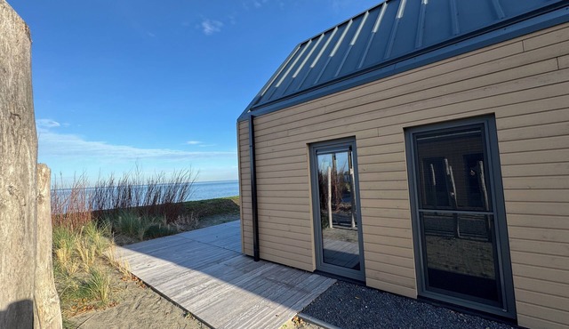 Luxury BeachHouse with Exceptional Sea Views and Direct Beach Access in Enkhuize
