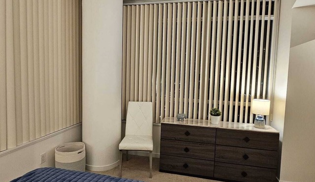 Luxury Condo at Maple Leaf Square in heart of Toronto Downtown + Parking