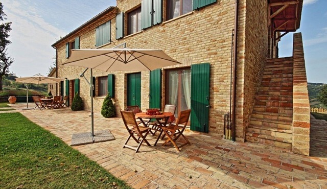 Luxury Countryside Retreat at il Montale Montelabbate: a Quiet Oasis with View
