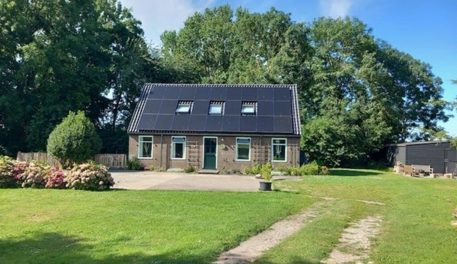 Luxury Family House | Lake & Mill Views, Close to Beach