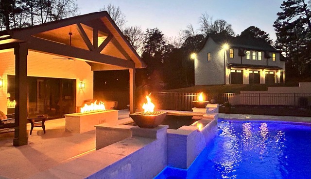Luxury Guest House w/Resort Style Pool & Spa, pets welcome