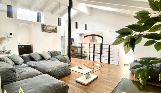 Luxury industrial apt vicino al centro con garage