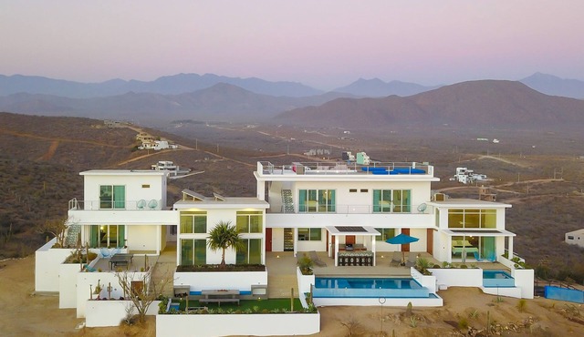 Luxury Ocean-View Villa w/Pool By Cerritos Beach