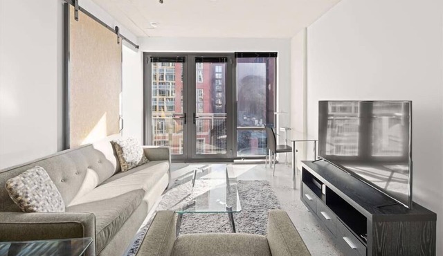 Luxury One Bedroom Apartment
