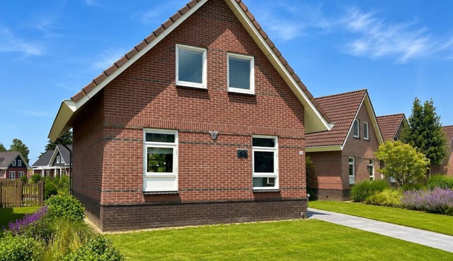 Luxury restyled bungalow for 6 people