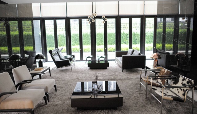 Luxury apartment next to BTS skytrain ARI#2 Lovely&lively prime area of Bangkok