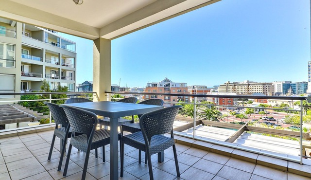 Luxury Three Bedroom Apartment - fully furnished and equipped