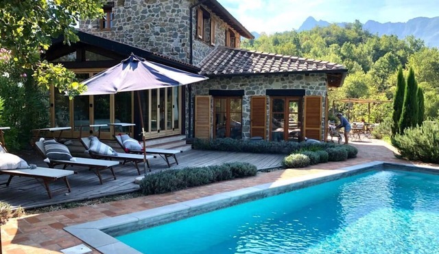 Luxury Tuscan Villa Hideaway in Codiponte, Italy