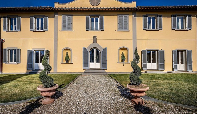 Luxury Villa Tolomei Gucci With Swimming Pool
